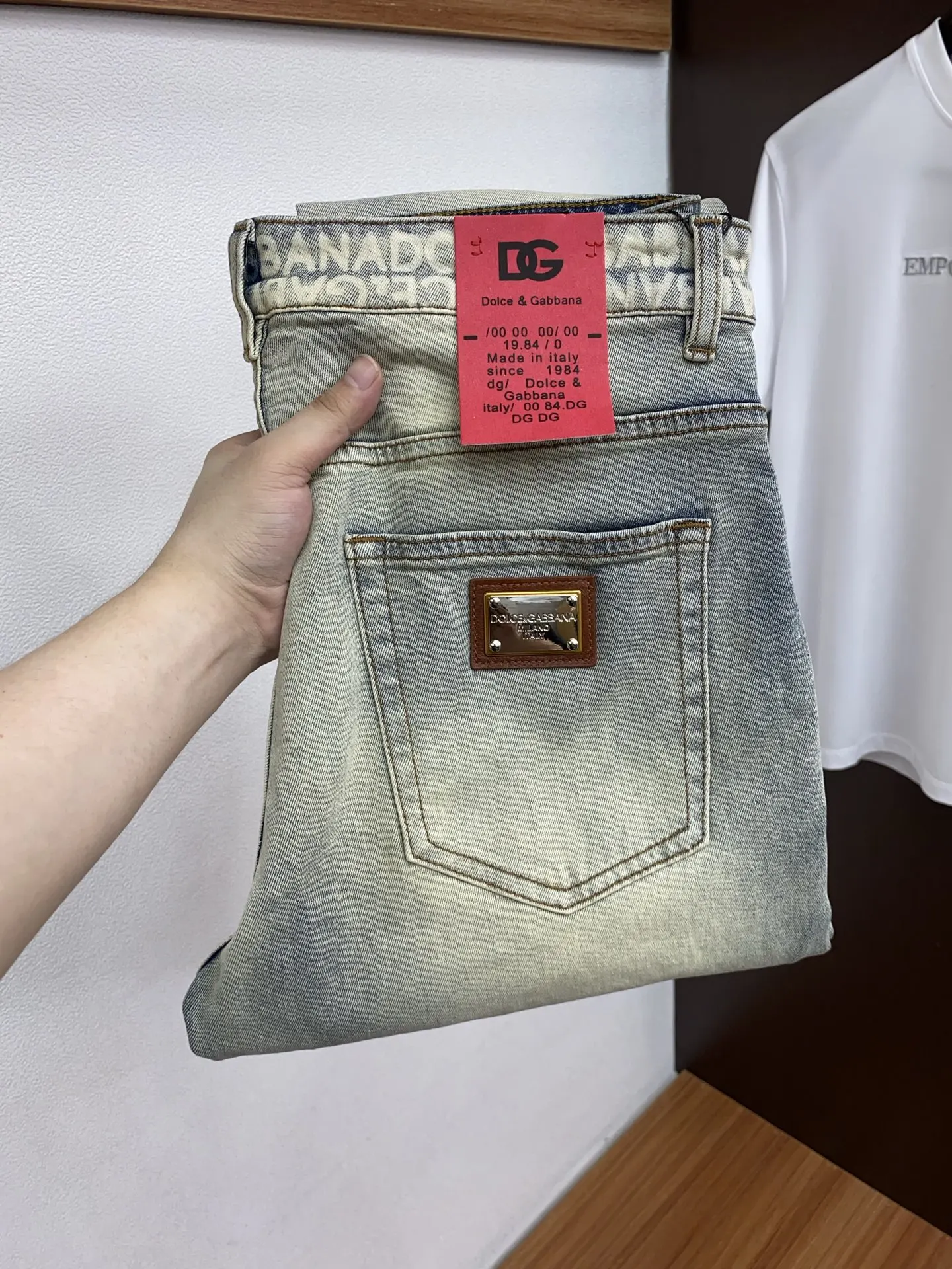 杜嘉班纳 2026ss春夏新款修身小直筒牛仔裤 杜嘉班纳 2026ss春夏新款修身小直筒牛仔裤