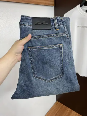 2026ss春夏新款修身小直筒牛仔裤 高仿诺悠翩雅牛仔裤