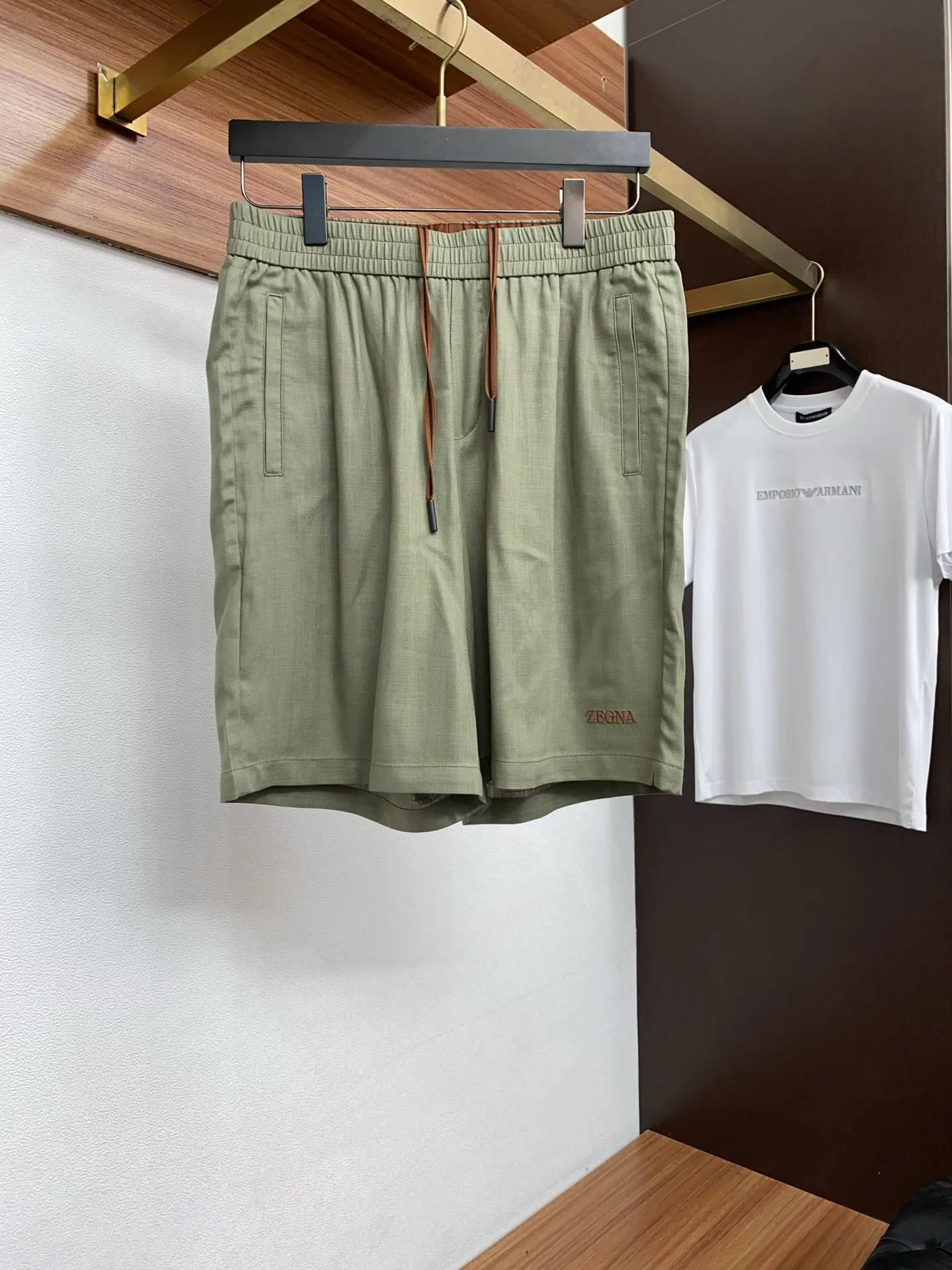 杰尼亚 春夏季新款休闲短裤 杰尼亚 春夏季新款休闲短裤