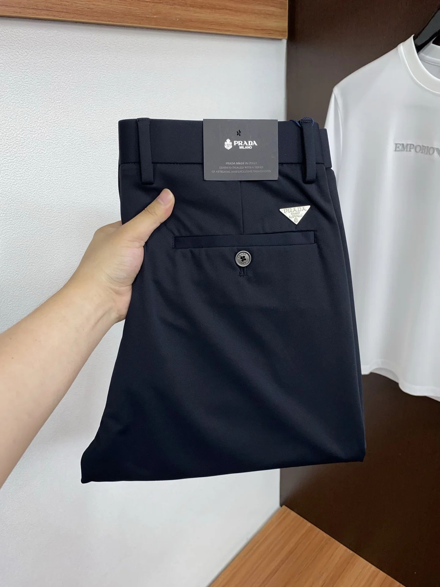 普拉达 26早春新品 男士西装休闲西裤 普拉达 26早春新品 男士西装休闲西裤