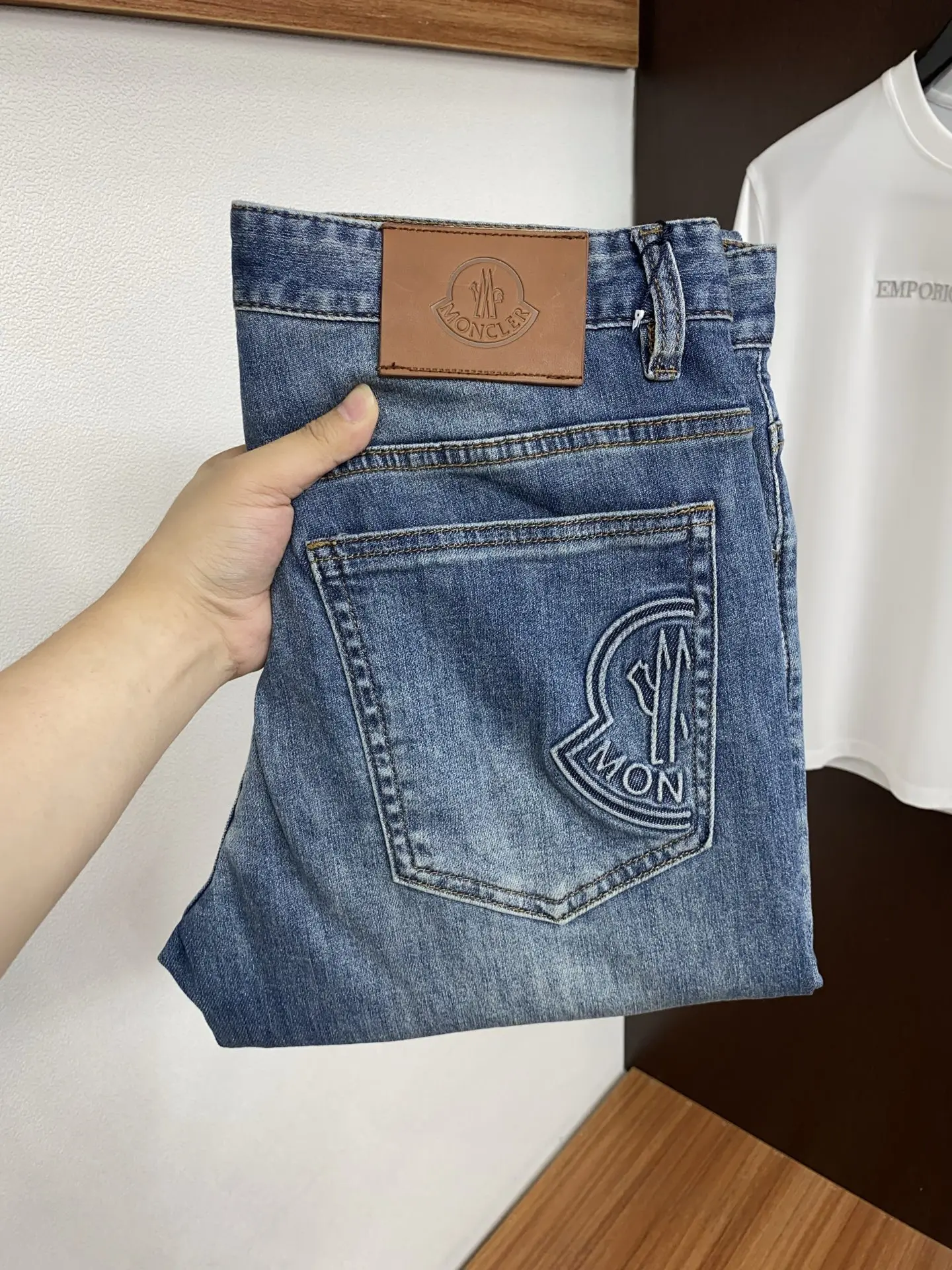 蒙口 春夏新款修身小直筒牛仔裤