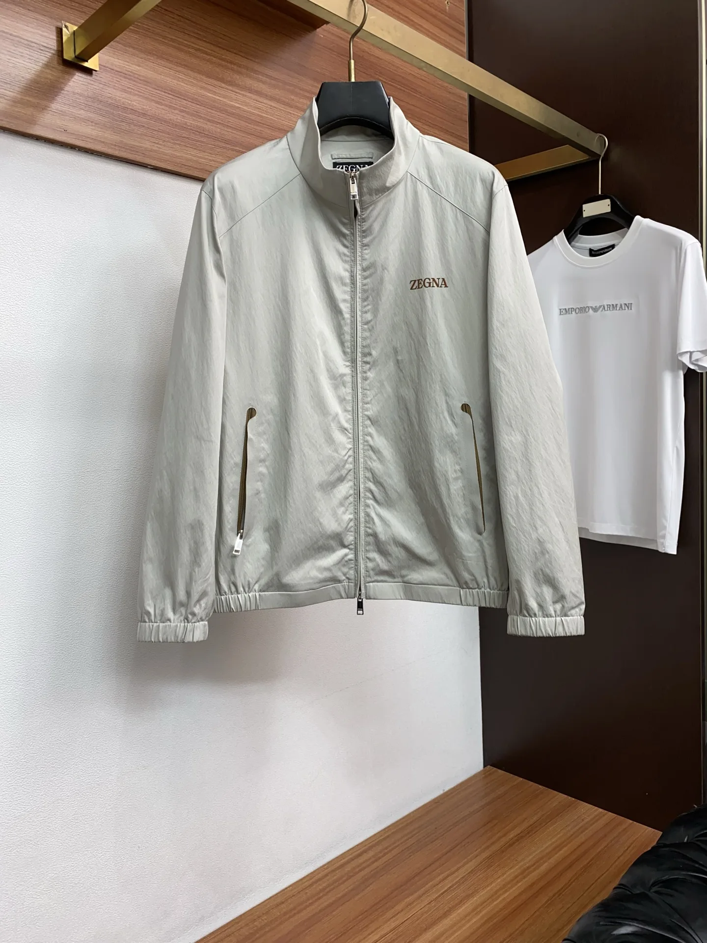 杰尼亚 2026新款男士休闲定麻棉针织拼接西立领夹克外套 杰尼亚 2026新款男士休闲定麻棉针织拼接西立领夹克外套