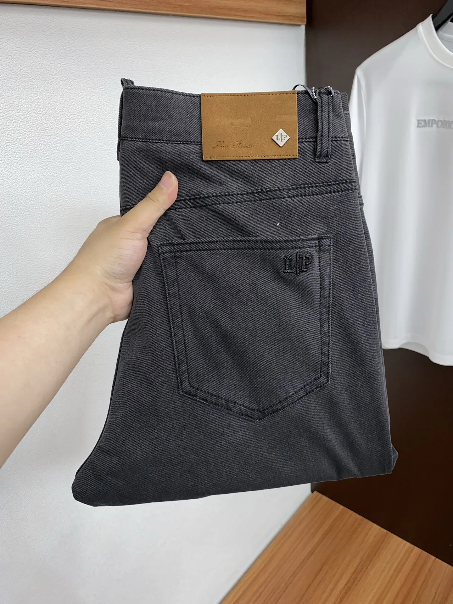 诺悠翩雅 2026早春最新款牛仔裤