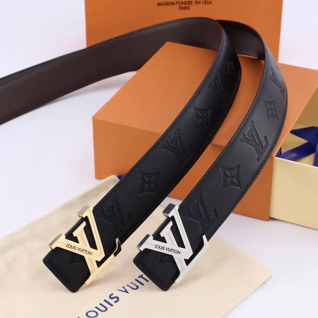 LV 正品一体铸造五金钢扣男士腰带 LV 正品一体铸造五金钢扣男士腰带