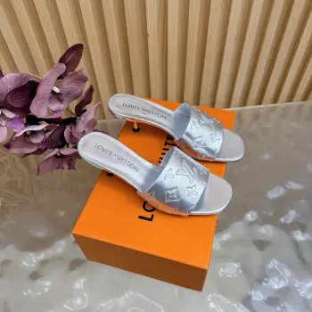 2026早春最新款 拖鞋/猫跟拖鞋 高仿LV女士凉鞋/拖鞋