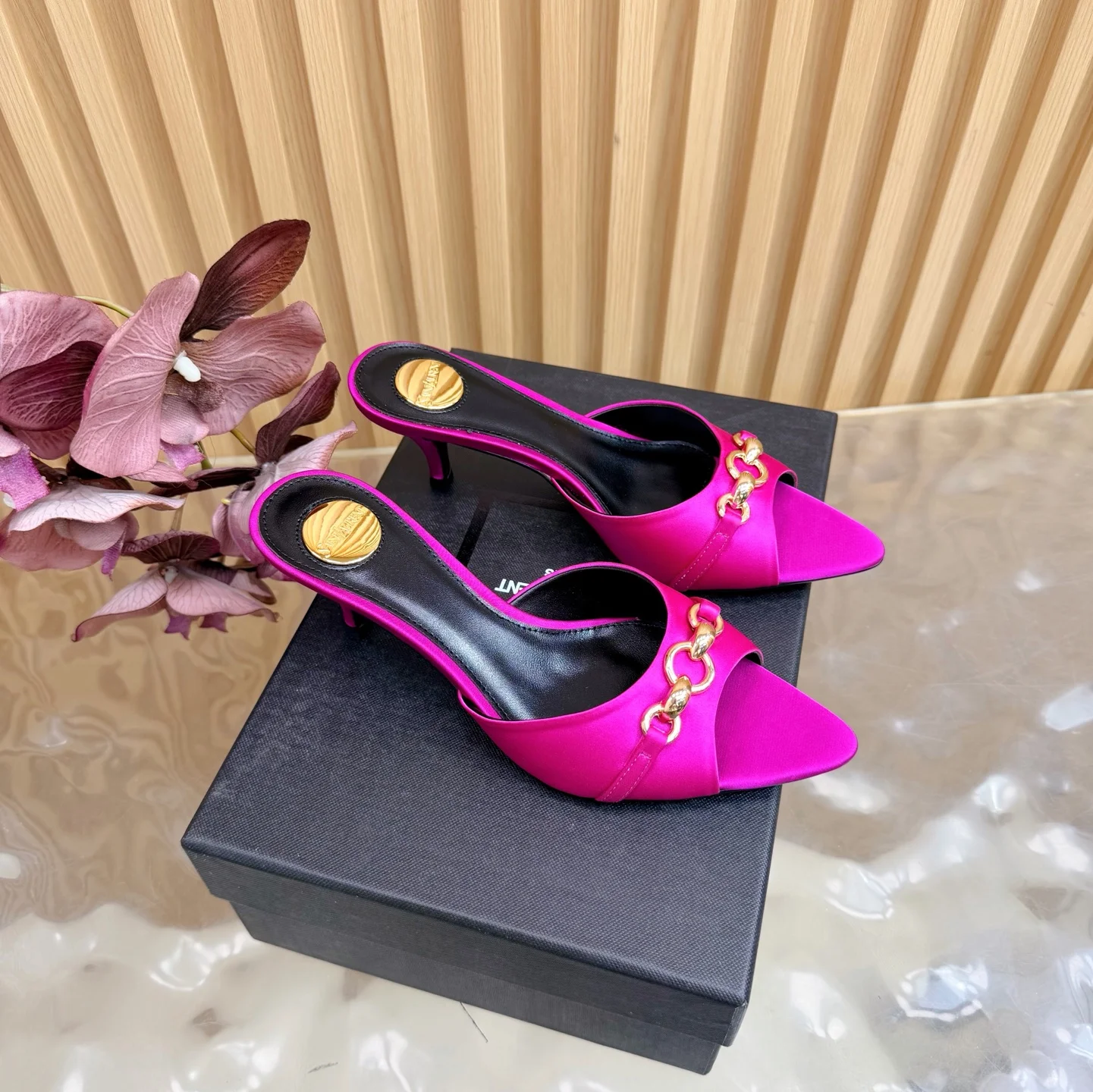 圣罗兰 圣罗兰家YSL经典秀款猫跟凉鞋 圣罗兰 圣罗兰家YSL经典秀款猫跟凉鞋