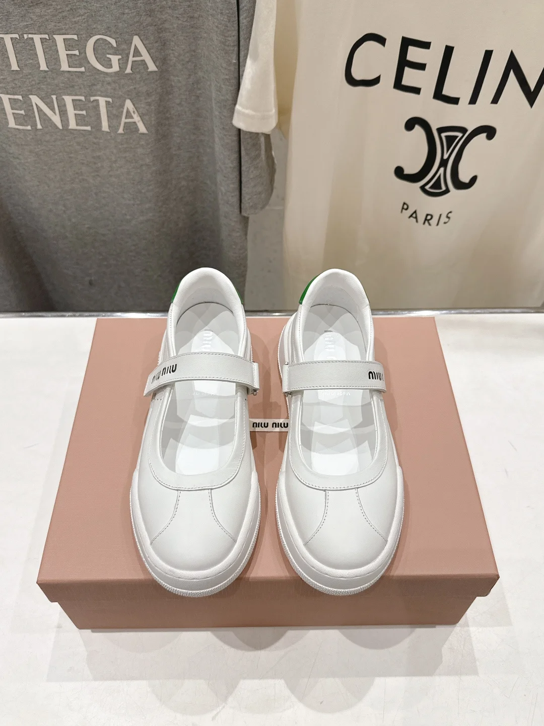 缪缪  2026ss新款限量版玛丽珍平底休闲鞋