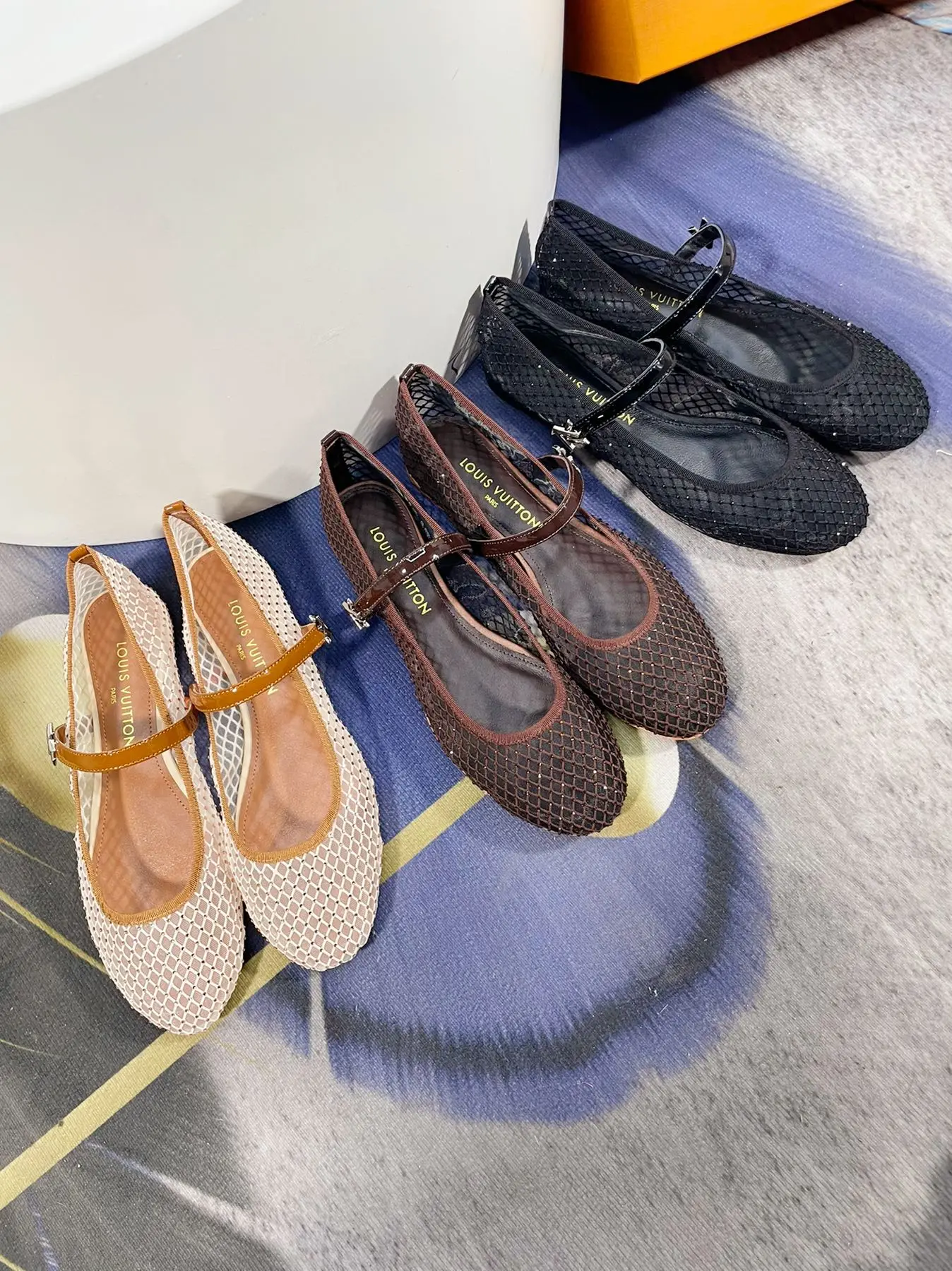 LV 双层加厚透网真丝 芭蕾平底鞋