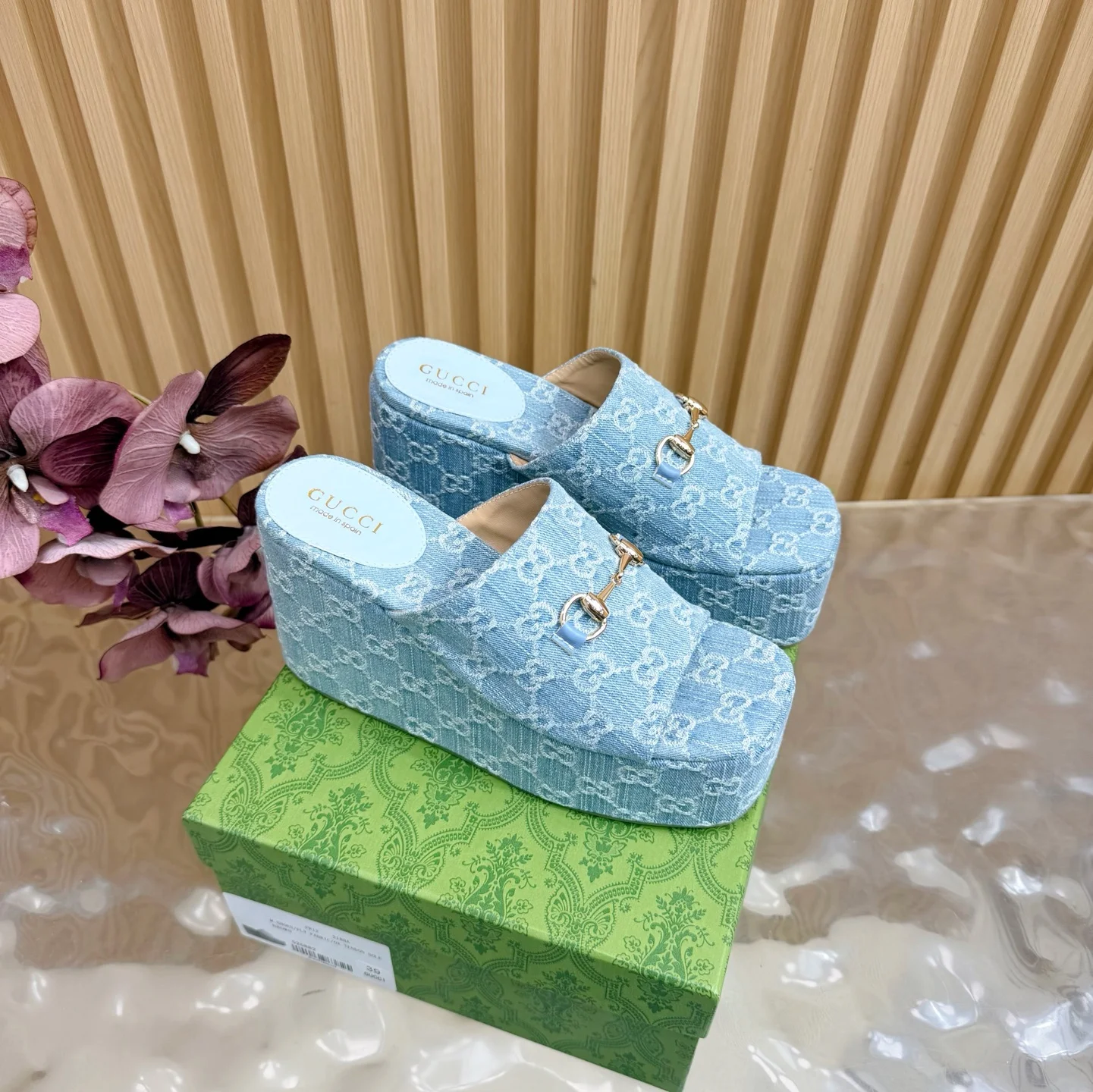 古奇 26S春夏新品双G布料麻绳大底 厚底凉鞋 古奇 26S春夏新品双G布料麻绳大底 厚底凉鞋