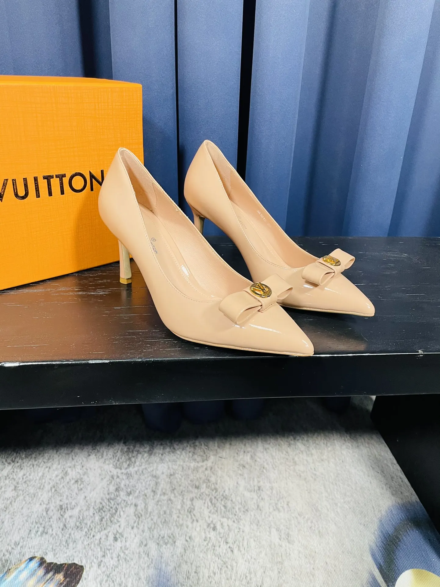 LV 秋冬新款经典老花/唐三彩 女士高跟鞋