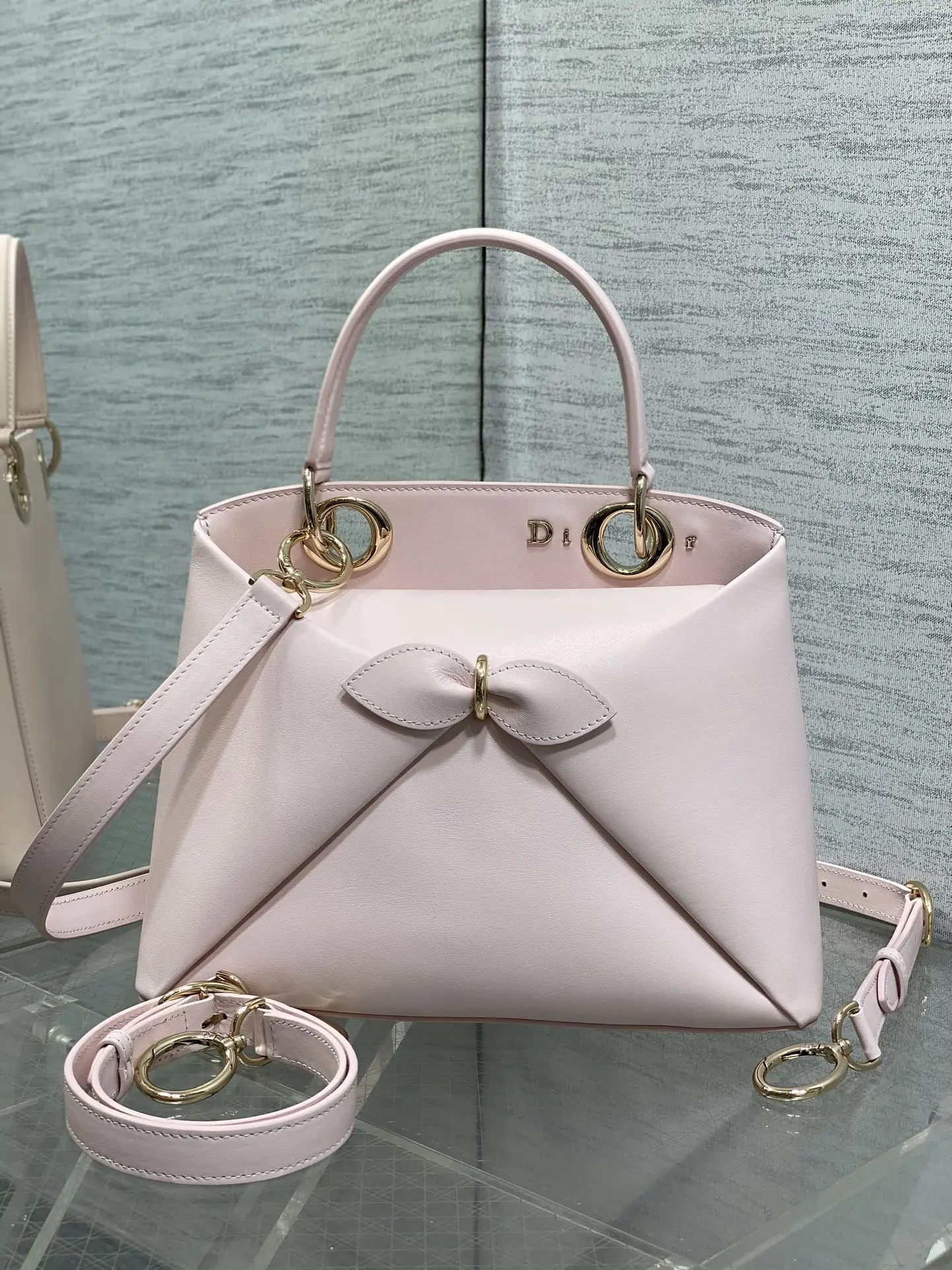迪奥 2026最新蝴蝶结银扣手提包 女士斜挎包