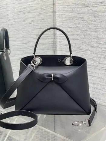 2026最新蝴蝶结银扣手提包 女士斜挎包 高仿迪奥女包