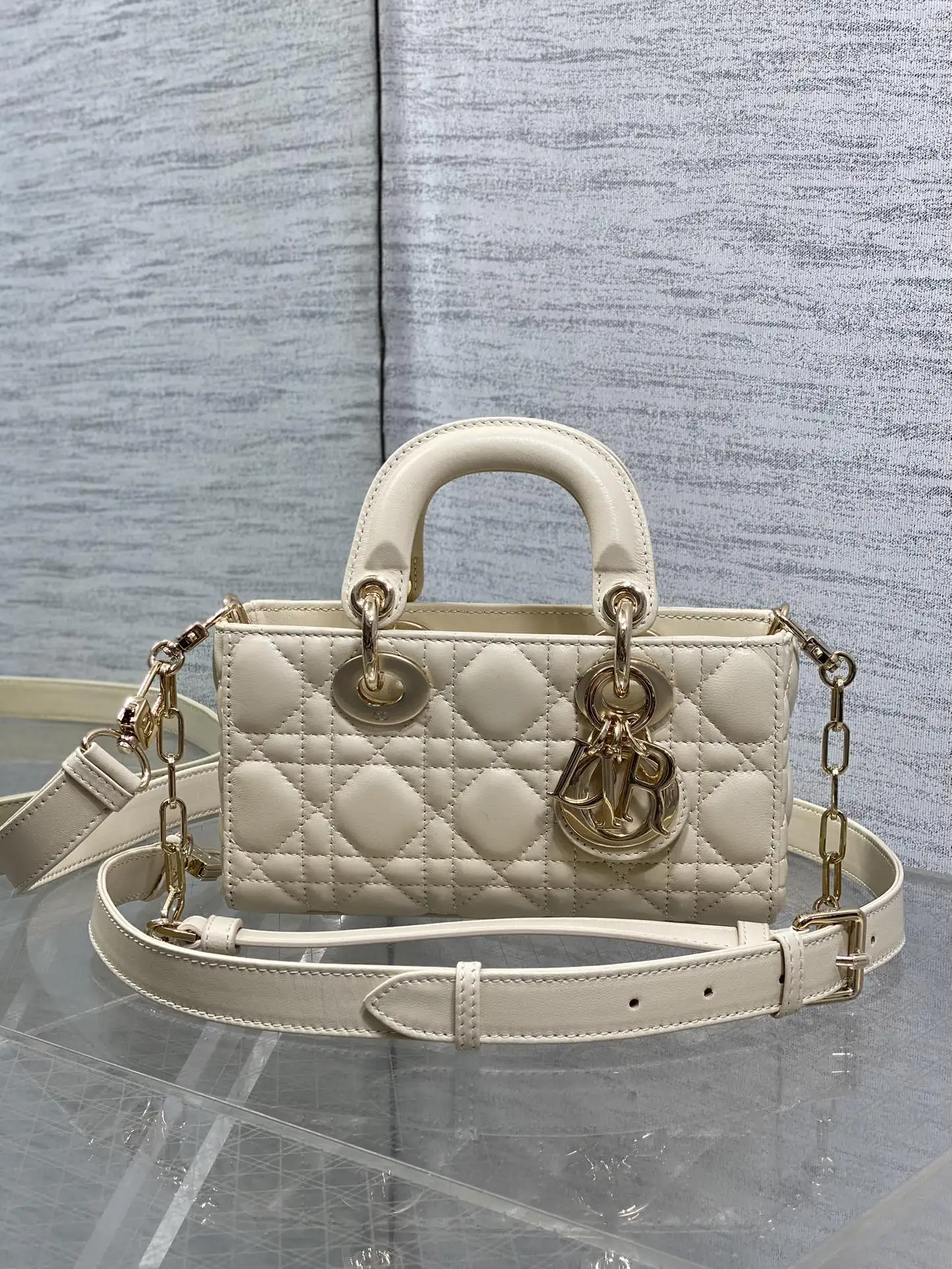 Dior Classic diamond-pattern new lambskin handbag women s crossbody bag