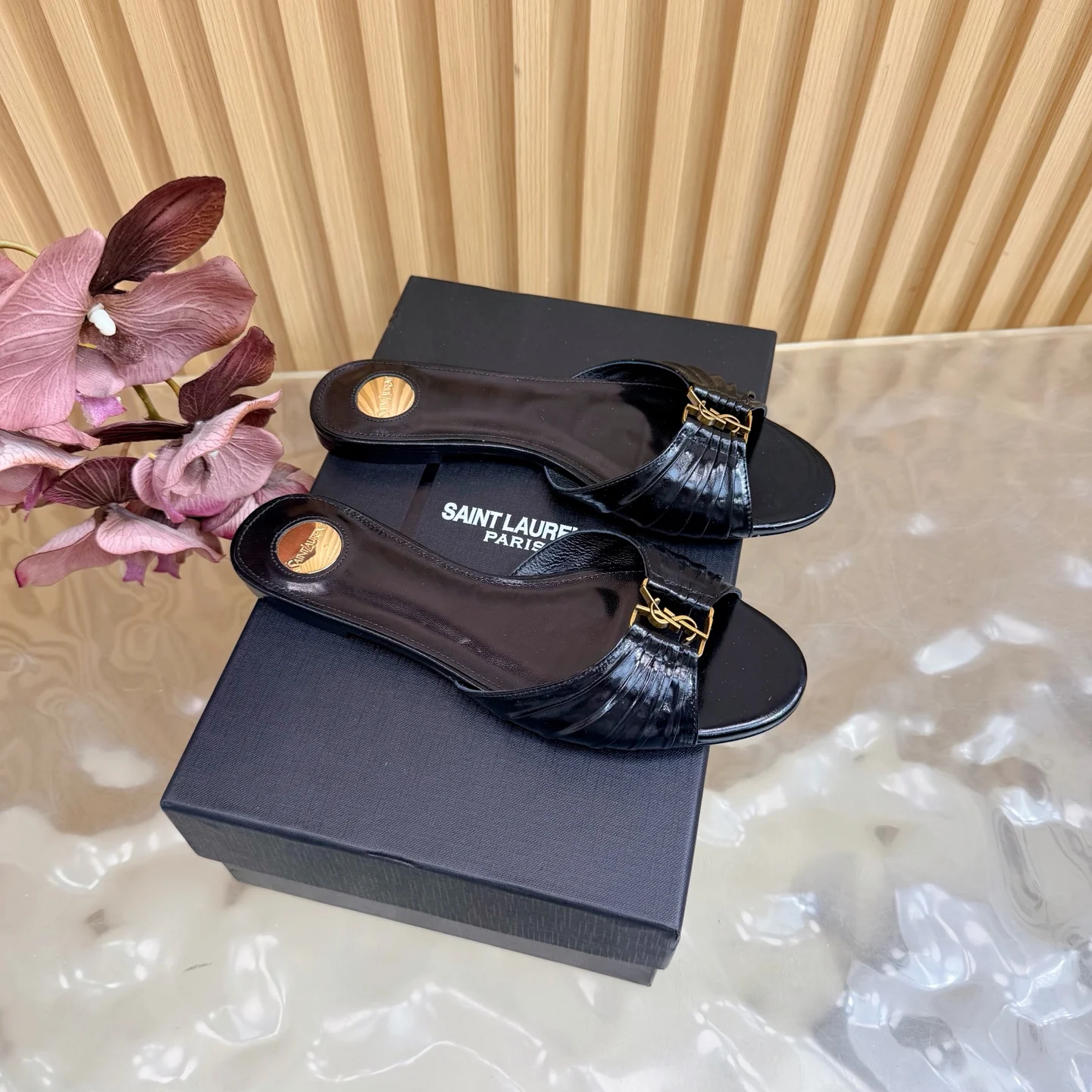 圣罗兰 2026春夏新款牛皮/油腊皮/羊京l拖鞋