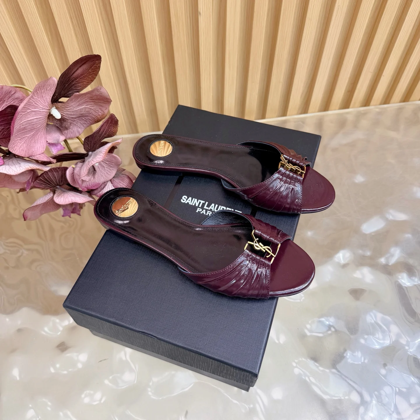 圣罗兰 2026春夏新款牛皮/油腊皮/羊京l拖鞋