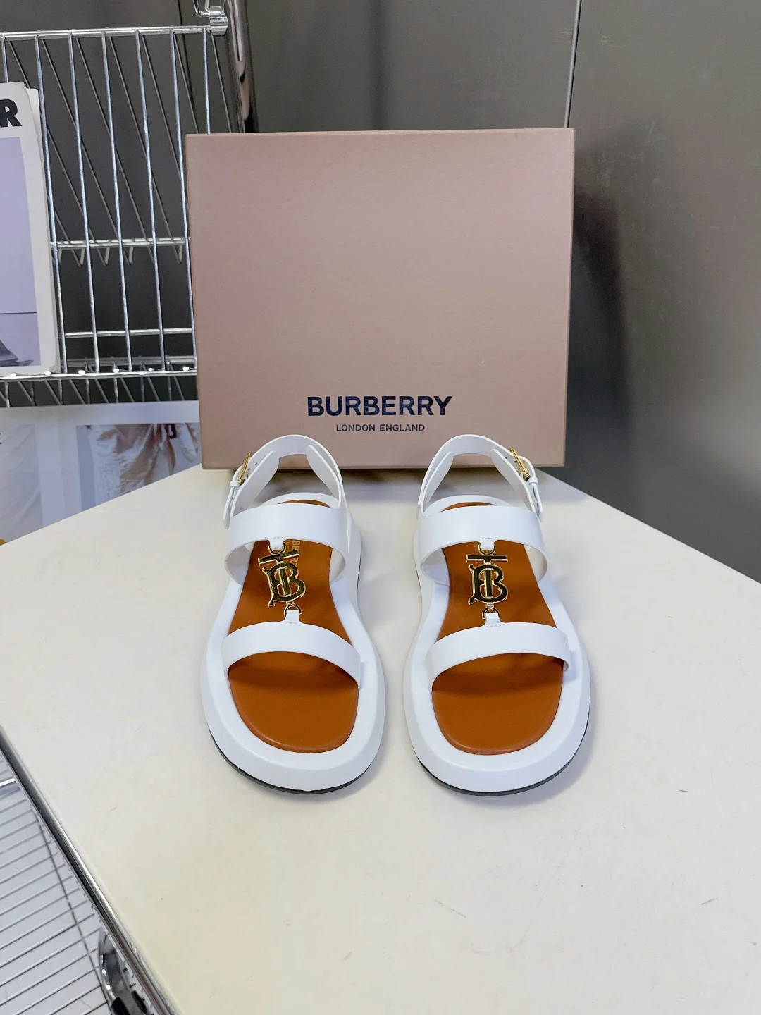 巴宝莉 春夏最新款时尚拖鞋 凉鞋