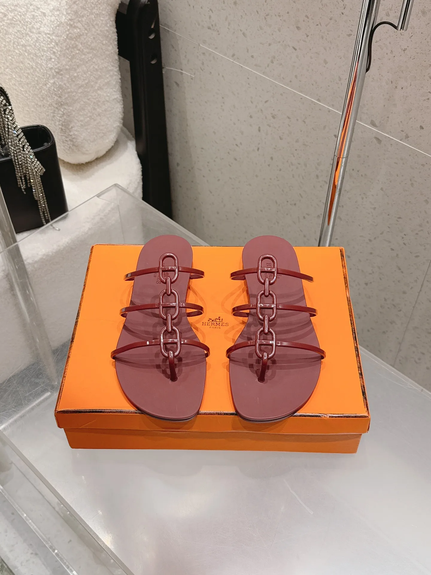 爱马仕 春夏新款 果冻鞋平底凉拖鞋 爱马仕 春夏新款 果冻鞋平底凉拖鞋