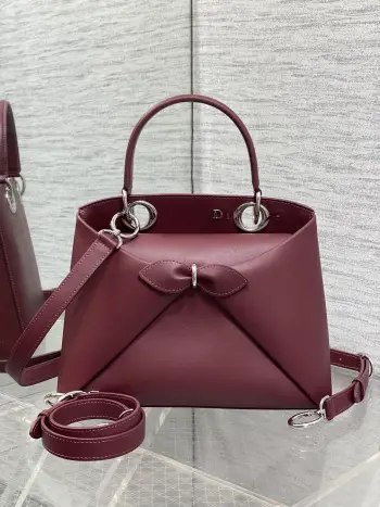 2026最新蝴蝶结银扣手提包 女士斜挎包 高仿迪奥女包