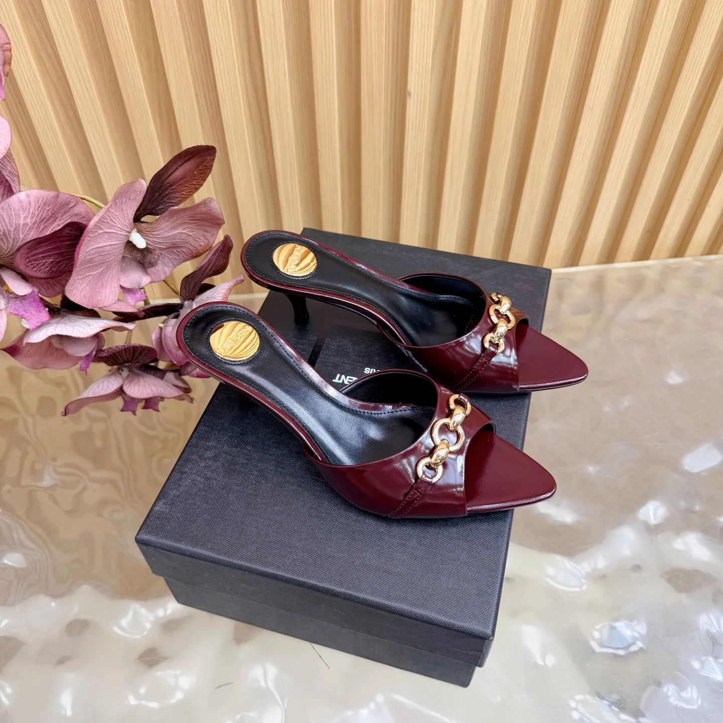 圣罗兰 圣罗兰家YSL经典秀款猫跟凉鞋