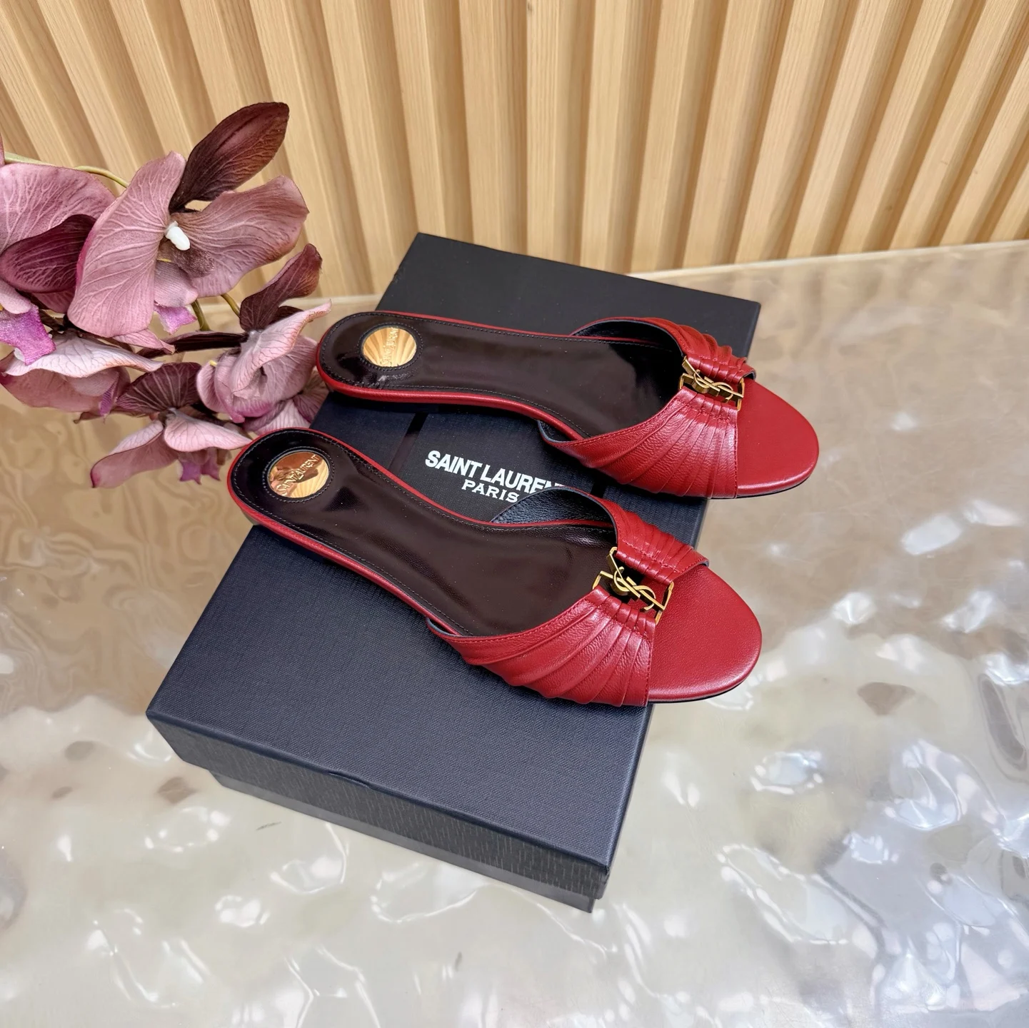 圣罗兰 2026春夏新款牛皮/油腊皮/羊京l拖鞋