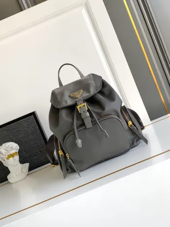 1BZ081 进口尼龙布双肩背包 男士双肩包 高仿普拉达双肩包