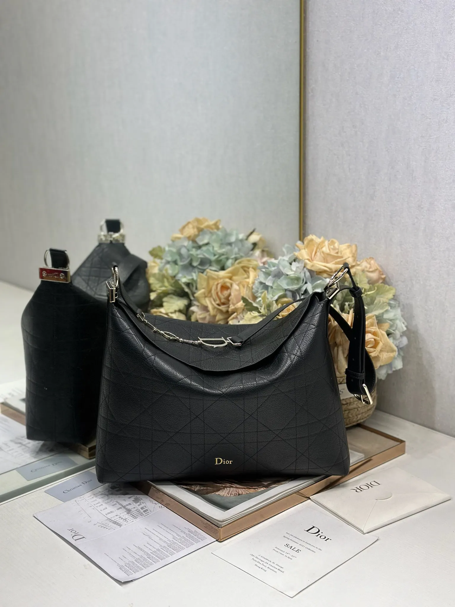 Dior 1414 Spring/Summer Color-Block Small Handbag Women s Shoulder Bag