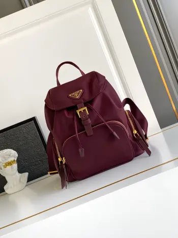 1BZ081 进口尼龙布双肩背包 男士双肩包 高仿普拉达双肩包