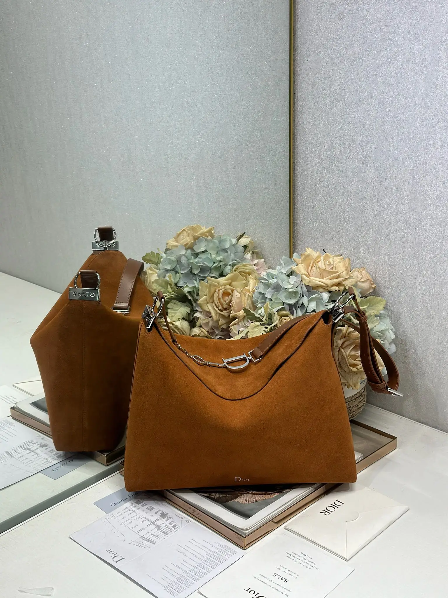 Dior 1414 Spring/Summer Color-Block Small Handbag Women s Shoulder Bag