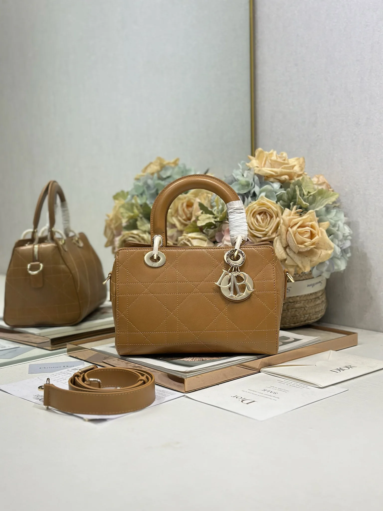 Dior 1440 Early Spring Plain Lambskin Handbag Women s Crossbody Bag