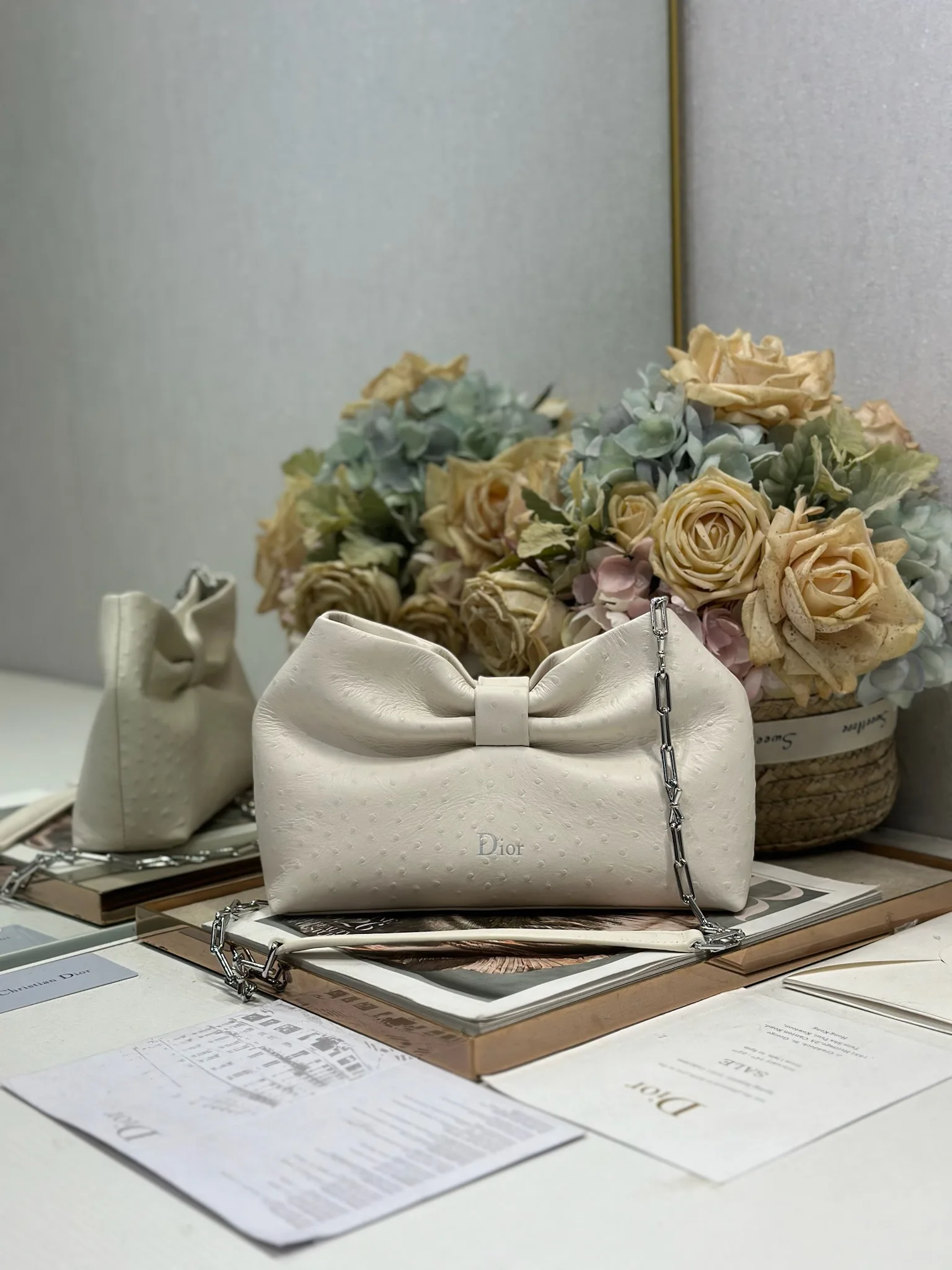 迪奥 0714 2026春夏新款链条包 女士斜挎包 迪奥 0714 2026春夏新款链条包 女士斜挎包