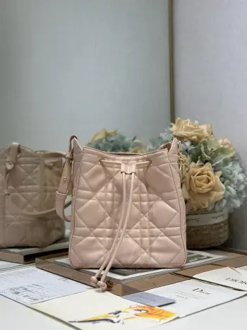 2852 Sheepskin Handbag Women s Crossbody Bag Replica Dior womens bags