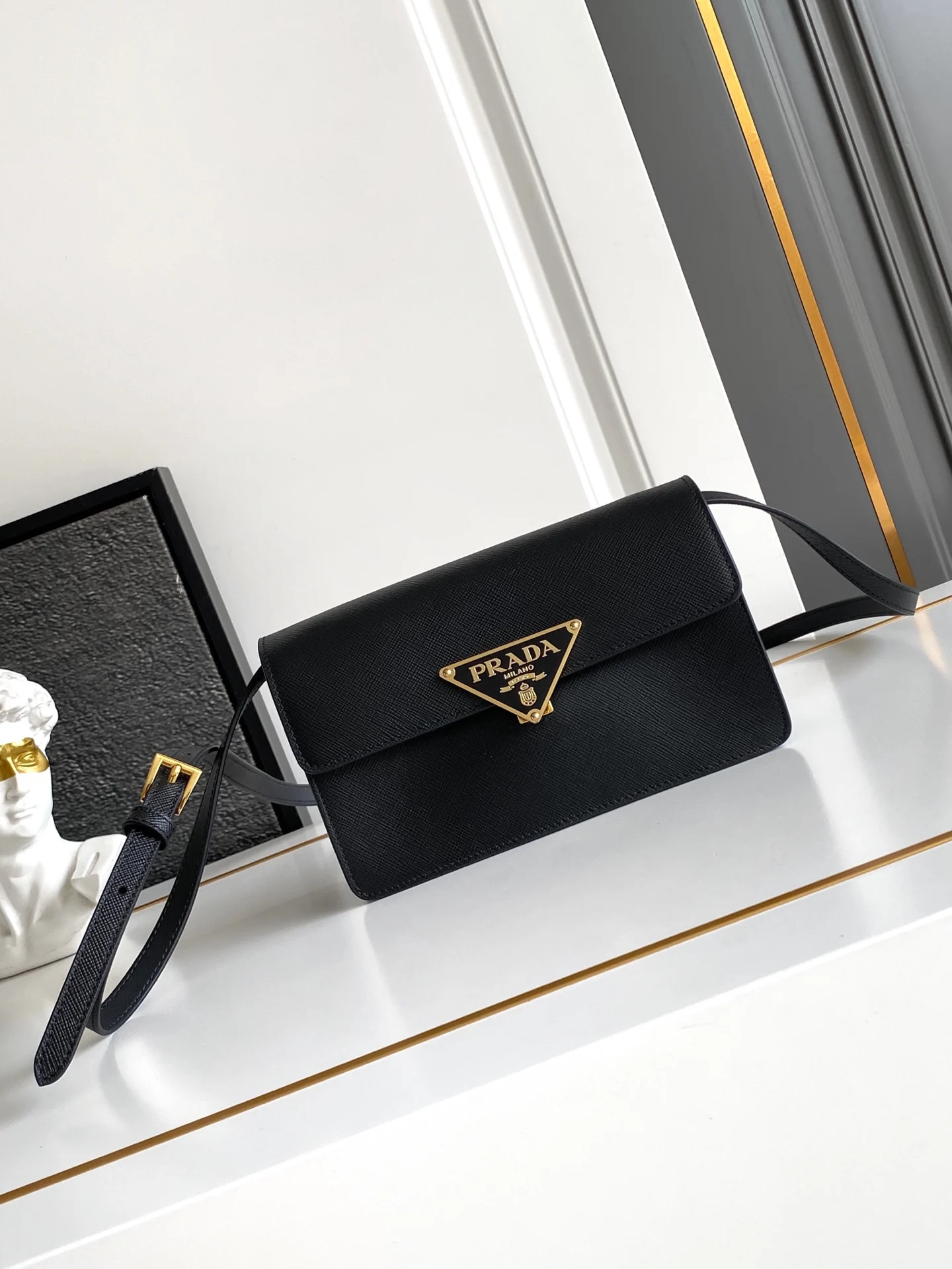 普拉达 1BD386 新款牛皮迷你手袋 女士斜挎包 普拉达 1BD386 新款牛皮迷你手袋 女士斜挎包