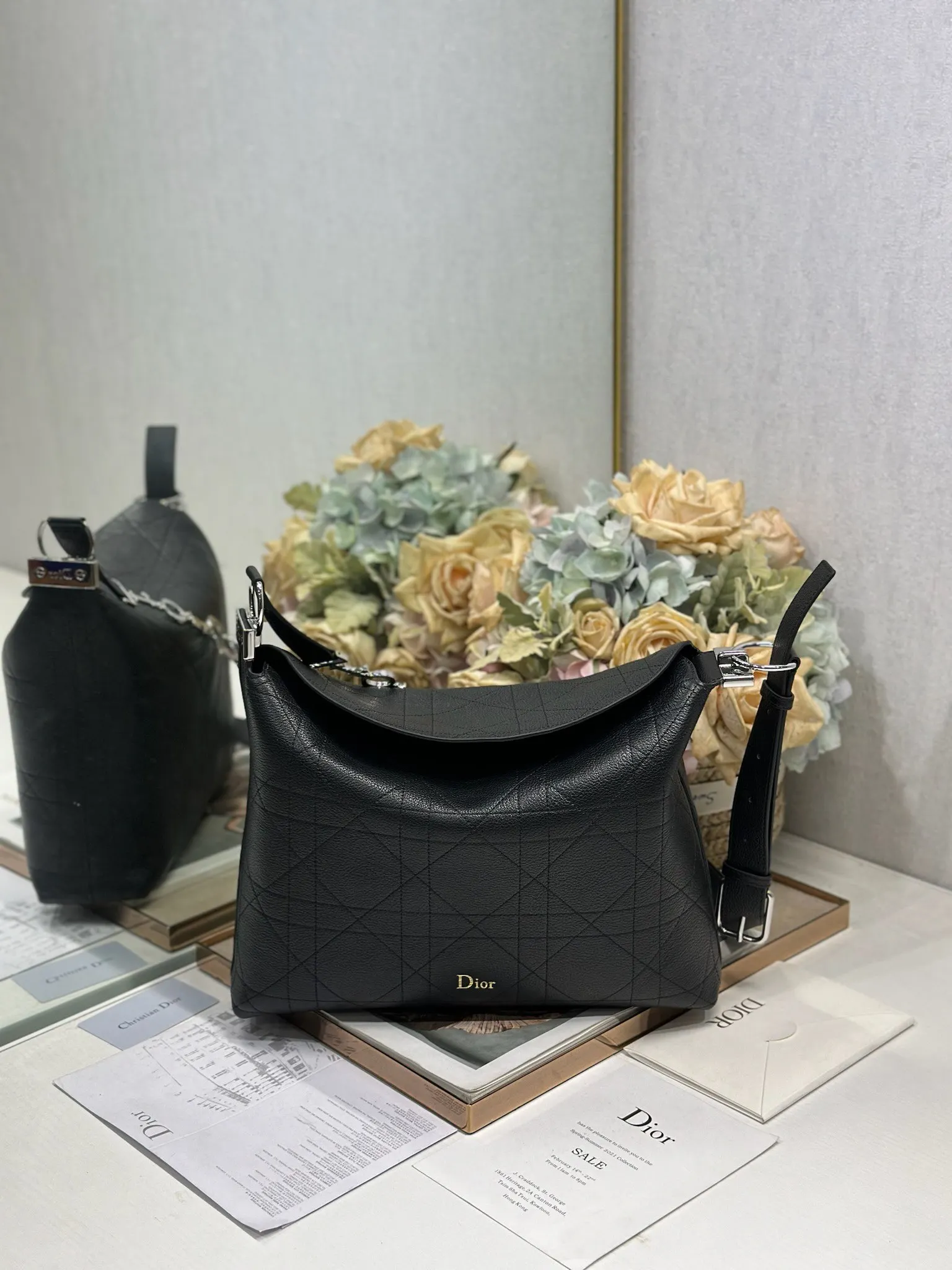 Dior 1412 Spring and Summer Color-Block Small Handbag Women s Shoulder Bag