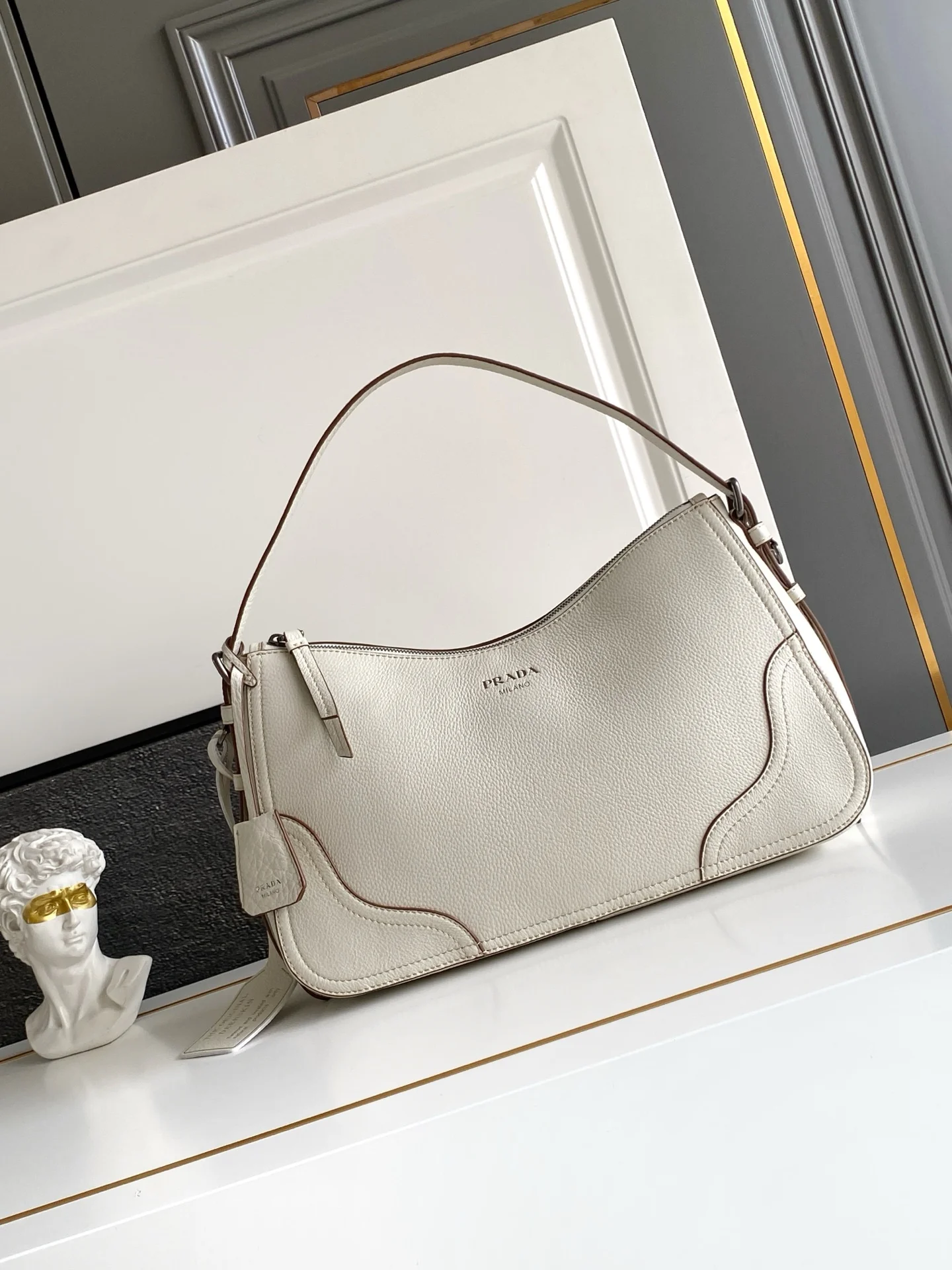 普拉达 1BC280 百搭手袋 女士单肩包 普拉达 1BC280 百搭手袋 女士单肩包