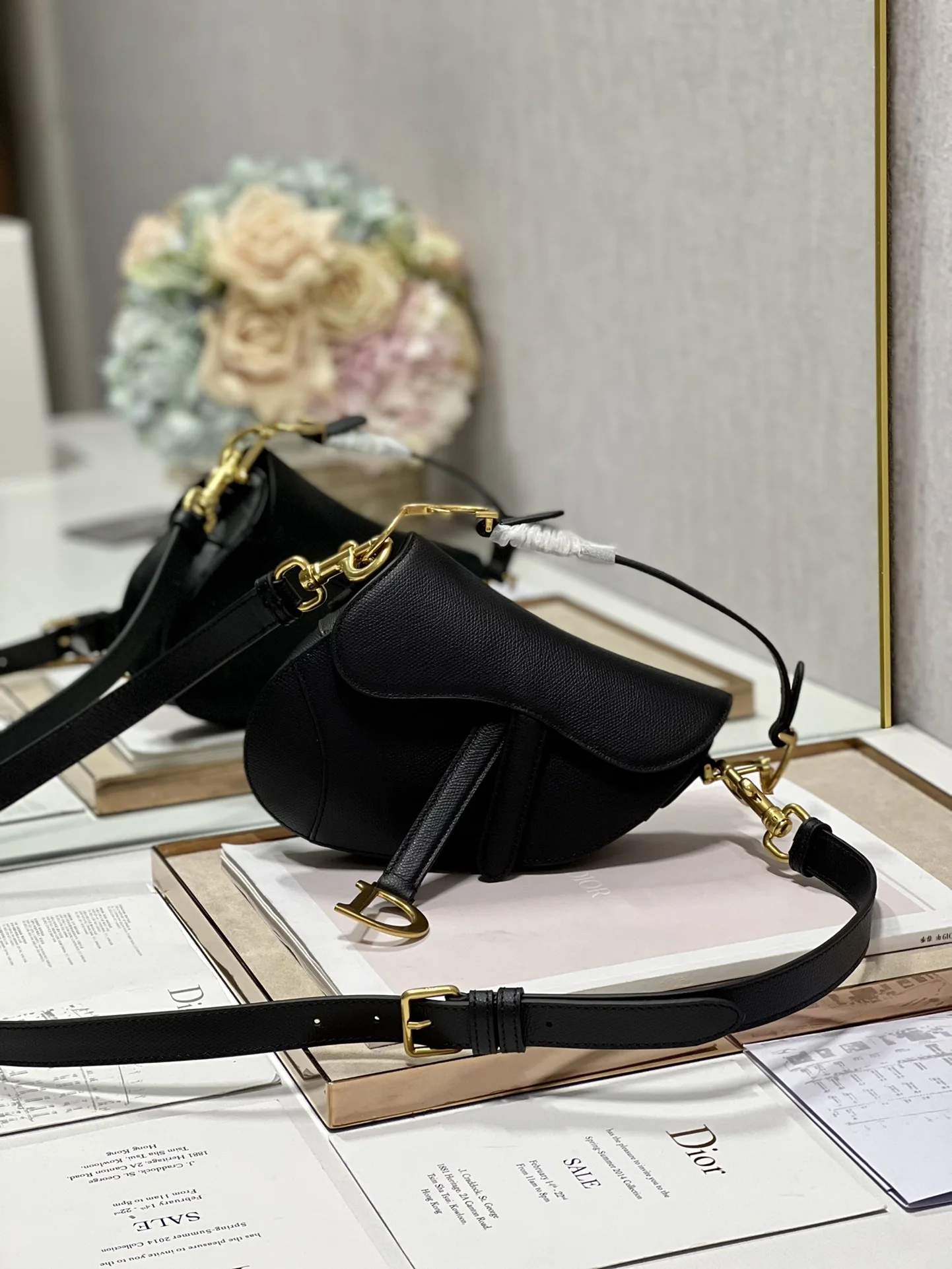 Dior 93271 Embroidered Shoulder Strap Saddle Bag Women s Crossbody Bag