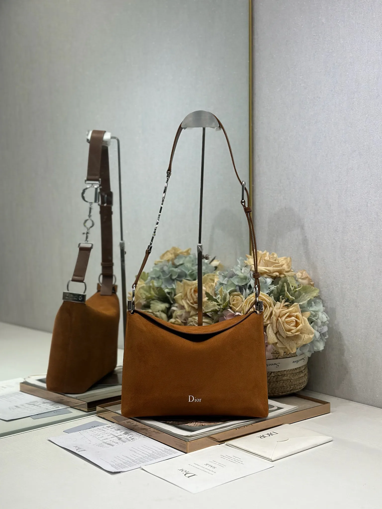 Dior 1411 Spring/Summer Color-Block Small Handbag Women s Shoulder Bag