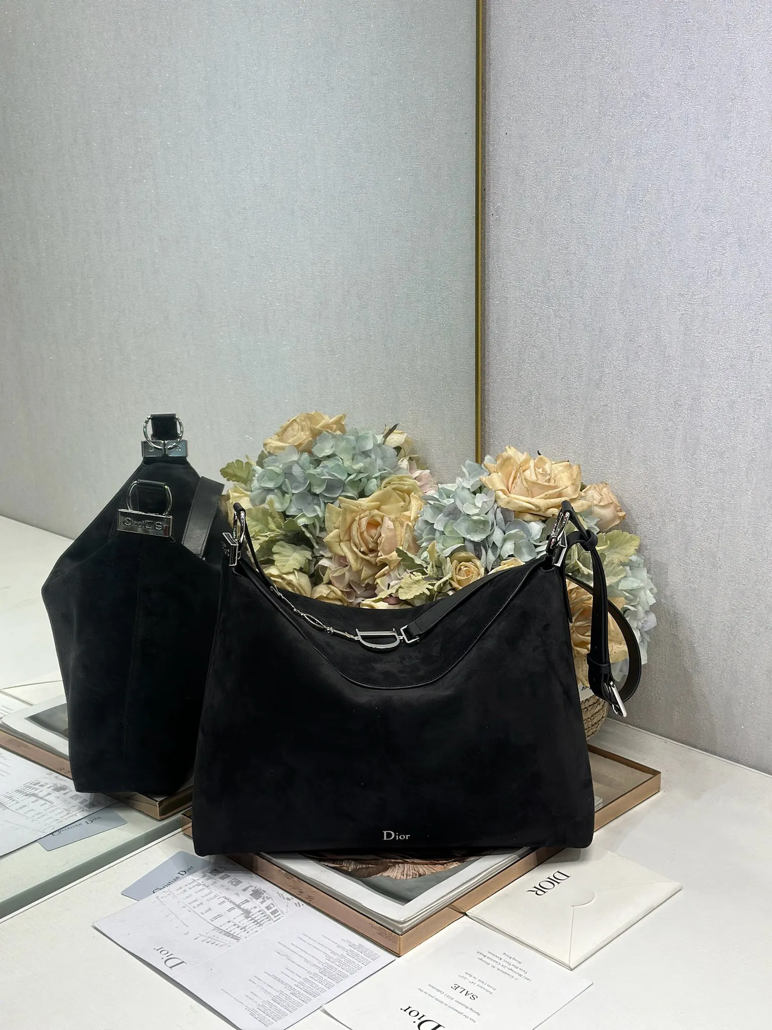 Dior 1414 Spring/Summer Color-Block Small Handbag Women s Shoulder Bag