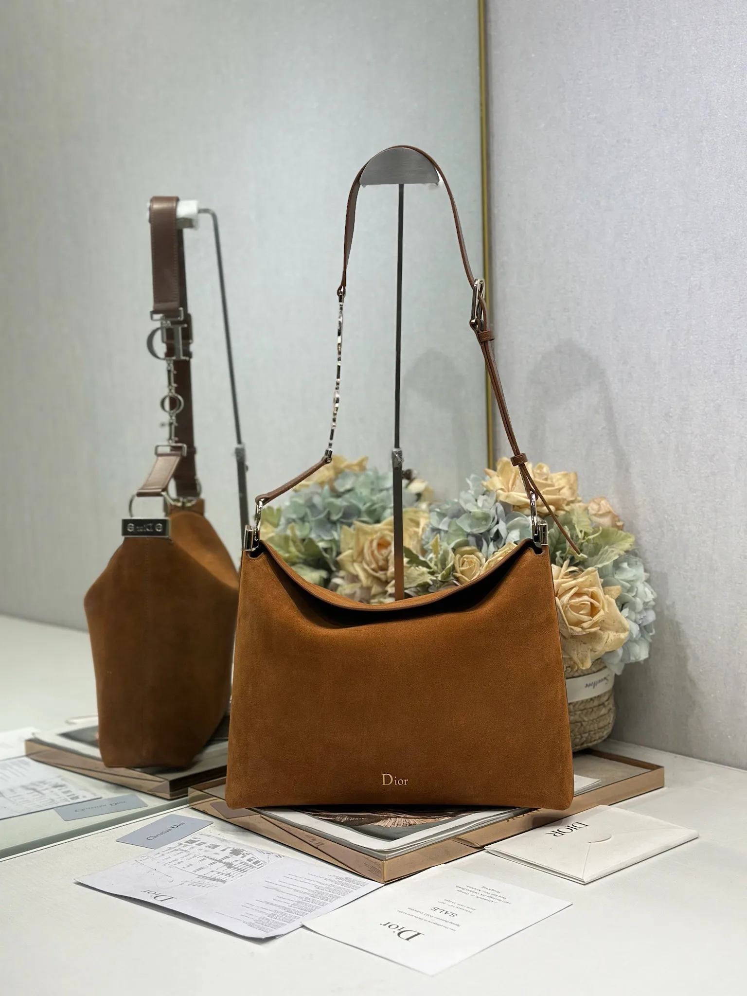 迪奥 1412 春夏拼色小号手袋 女士单肩包 迪奥 1412 春夏拼色小号手袋 女士单肩包