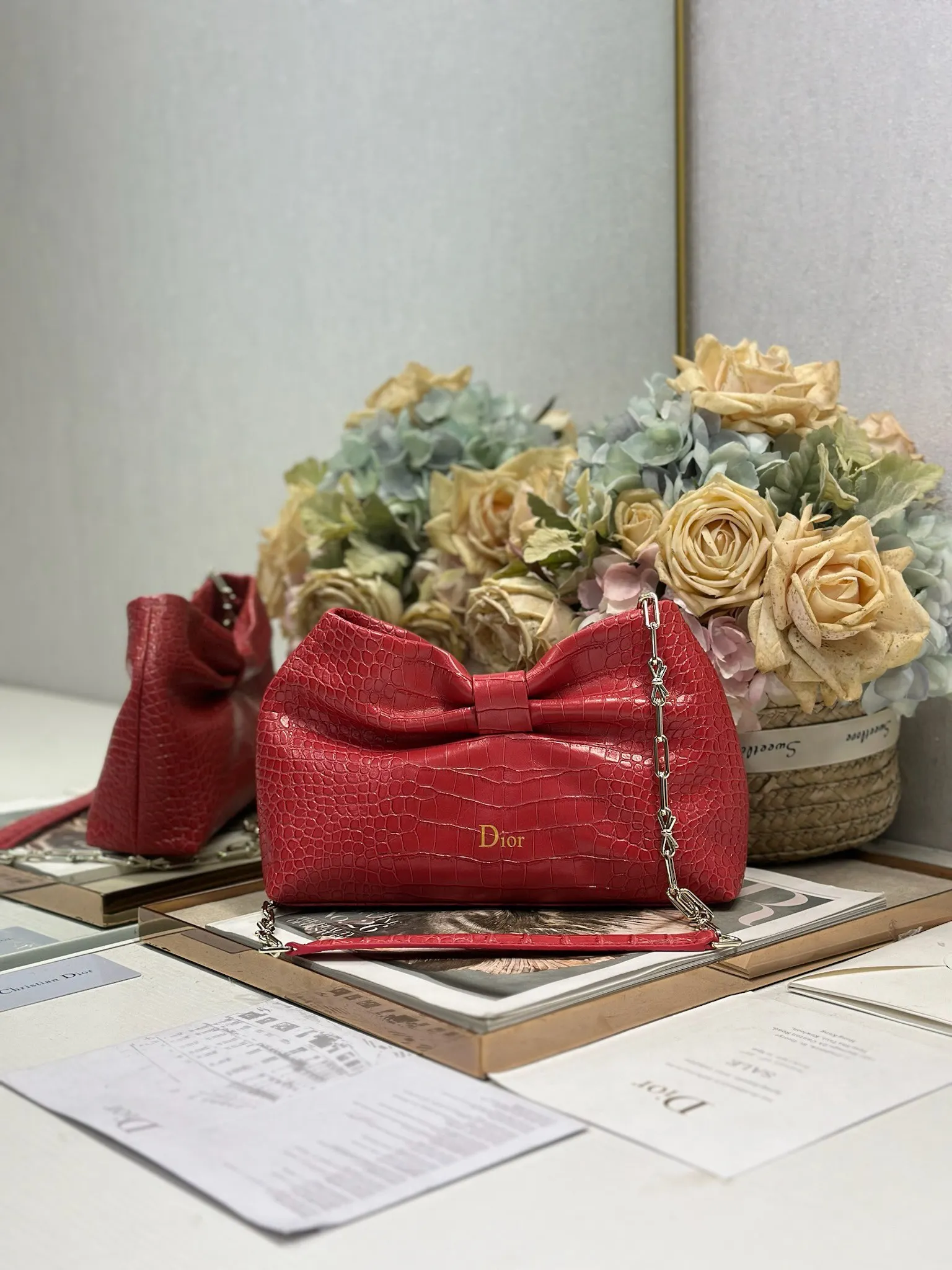 迪奥 0714 2026春夏新款链条包 女士斜挎包 迪奥 0714 2026春夏新款链条包 女士斜挎包