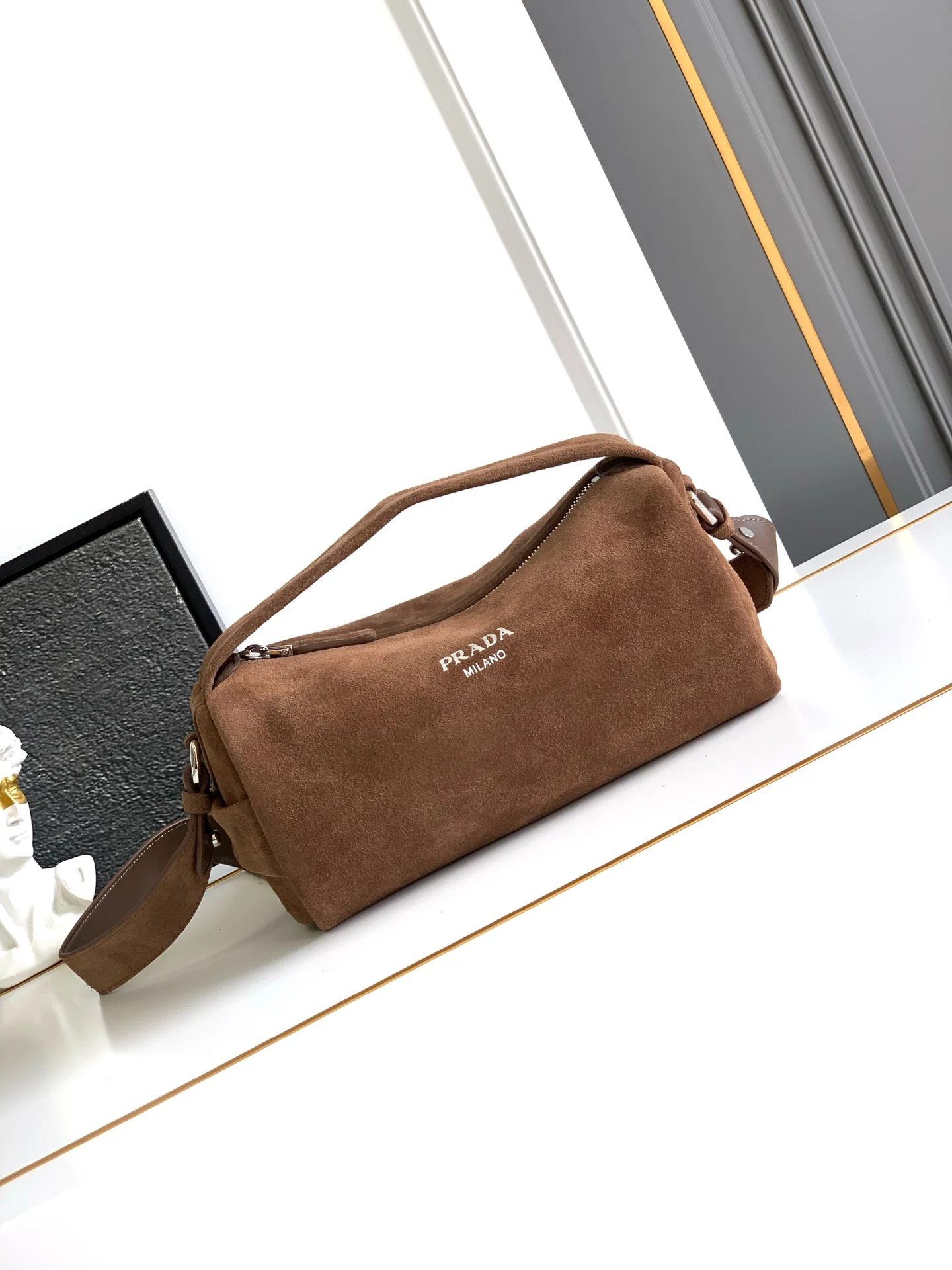 普拉达 2VH188 新款波士顿手袋  男士斜挎包