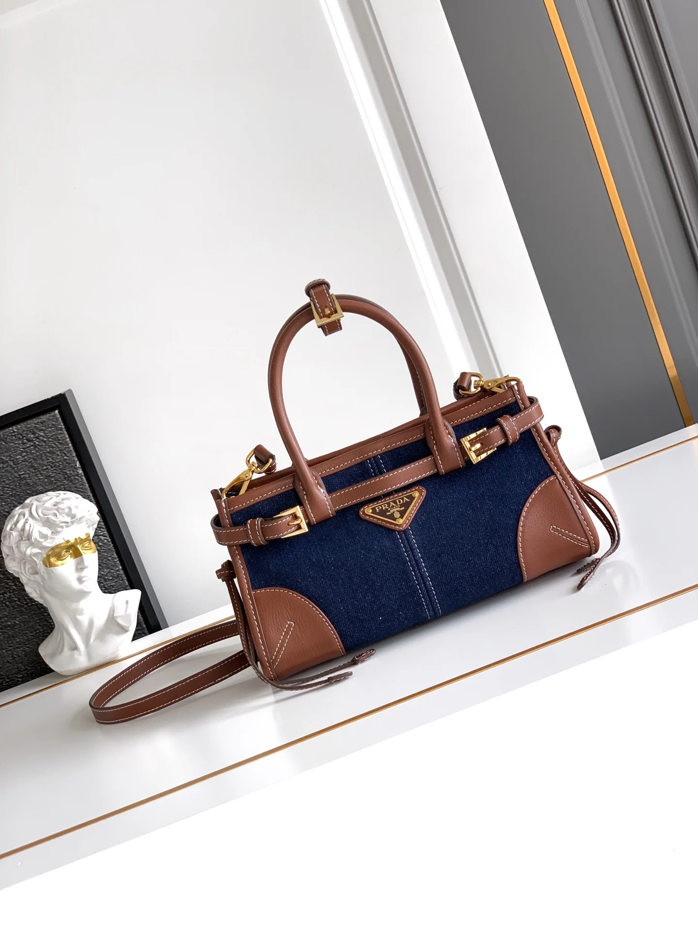 普拉达 1BA486 牛仔布配牛皮手提包 女士斜挎包