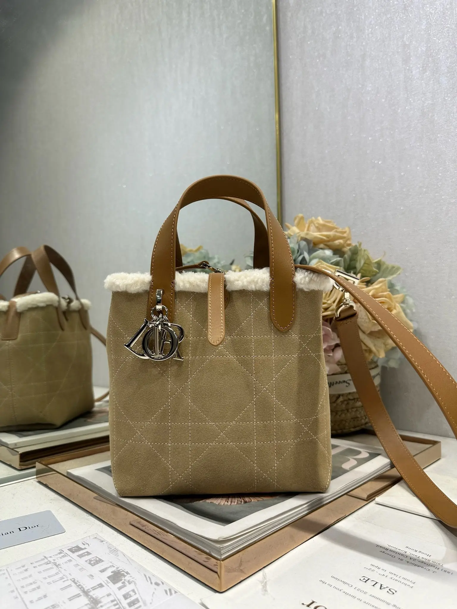 迪奥 2836 杏绒拼皮竖版手袋 女士斜挎包