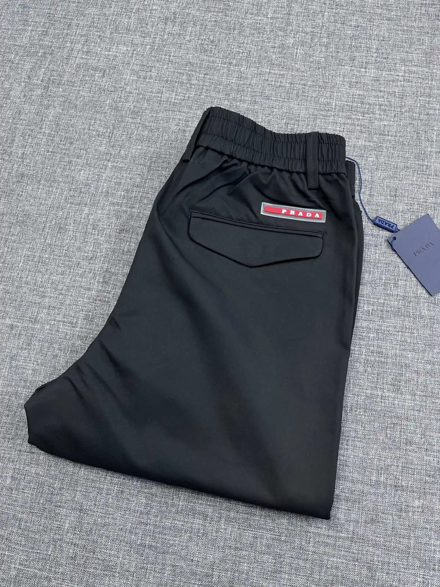 普拉达 2026夏季最新款男士休闲裤