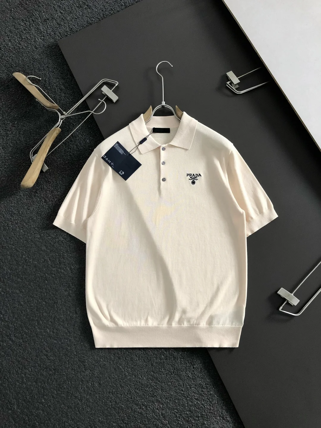 普拉达 骑士刺绣羊毛短袖