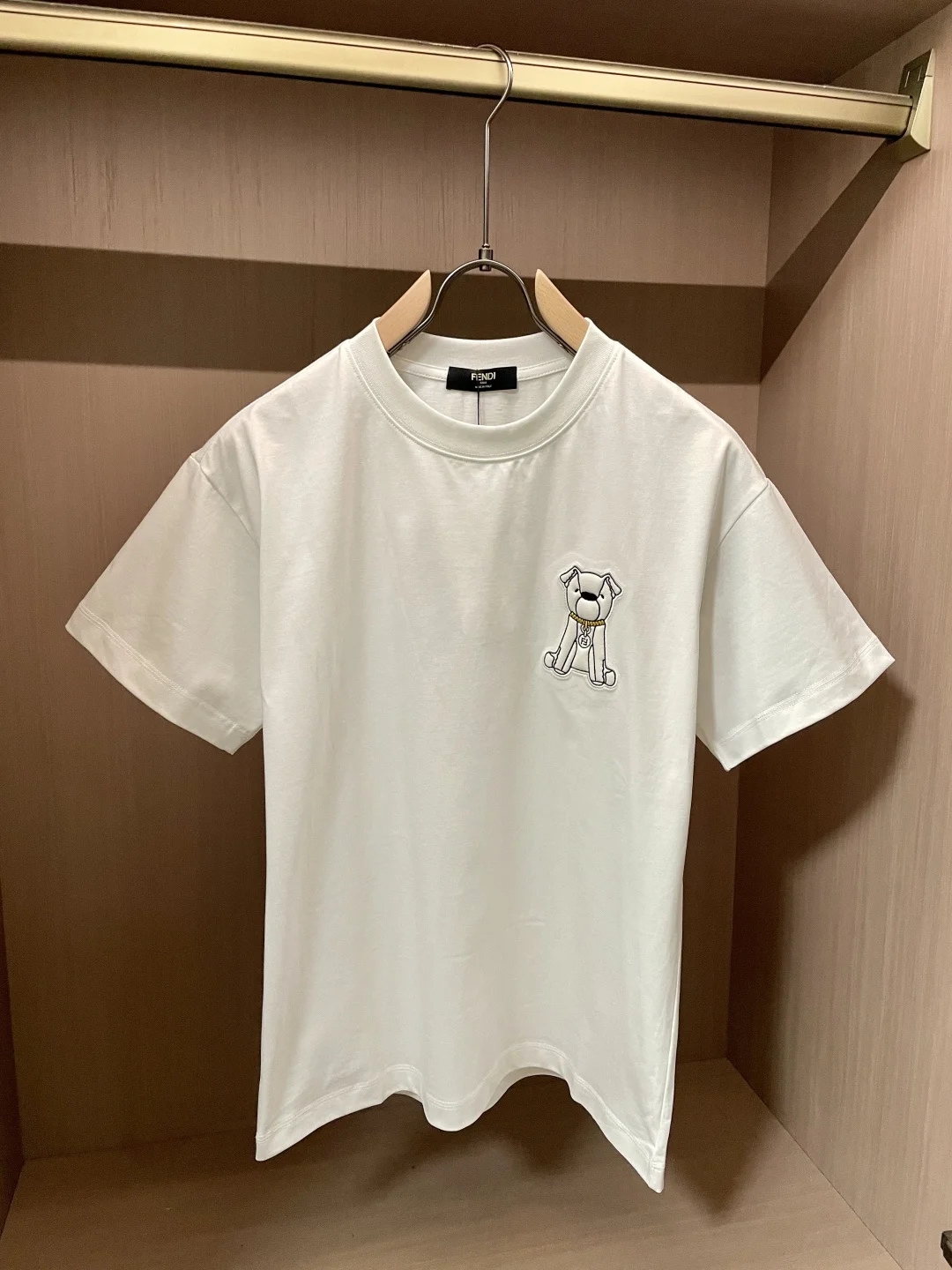 芬迪 春夏纯棉精梳棉男士短袖 芬迪 春夏纯棉精梳棉男士短袖