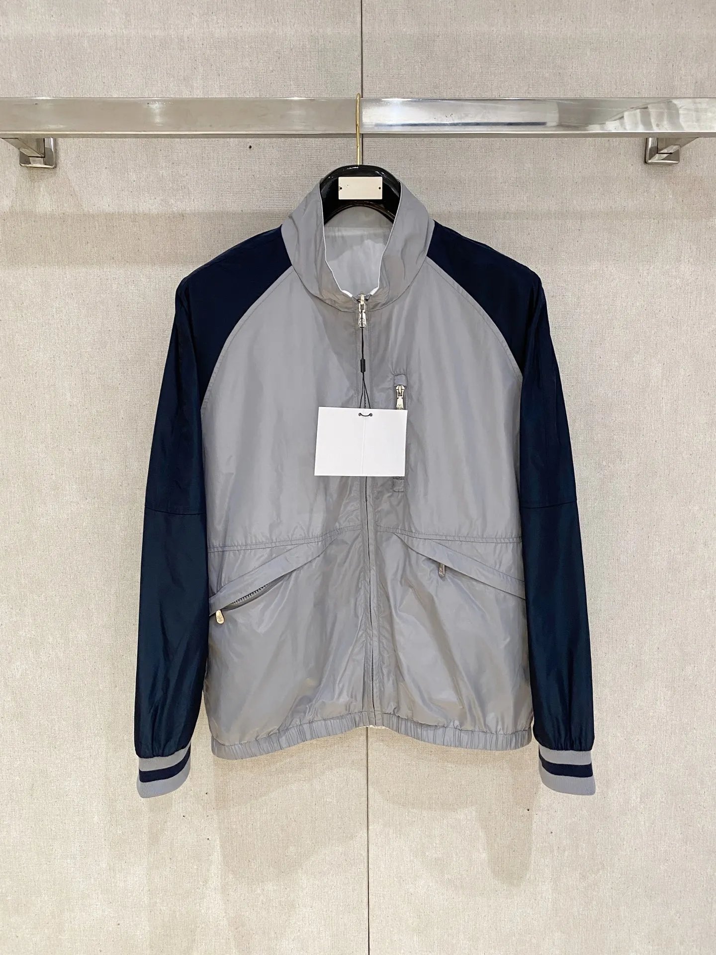 布鲁内洛库奇内利 高品质秋冬新款夹克外套 布鲁内洛库奇内利 高品质秋冬新款夹克外套