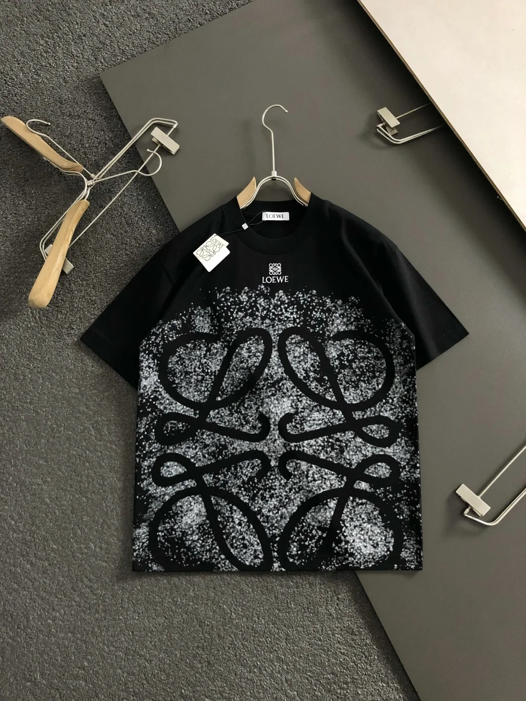 罗意威 2026春夏字母刺绣短袖 罗意威 2026春夏字母刺绣短袖