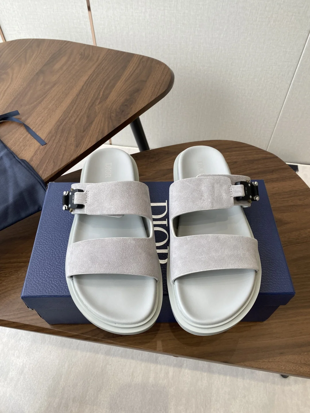 迪奥 25ss 春夏最新款 男士超轻发泡大底 凉拖