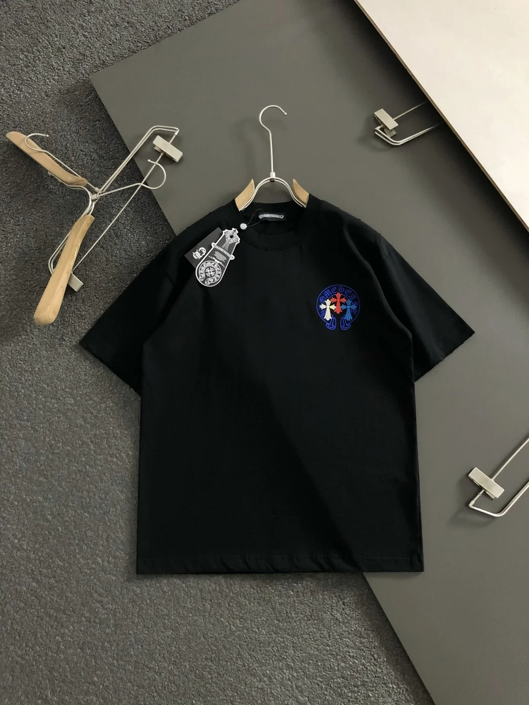 克罗心 2026春夏字母刺绣短袖