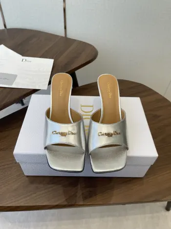  2026春夏走秀新款Tribales系列女鞋 高仿迪奥女士凉鞋/拖鞋